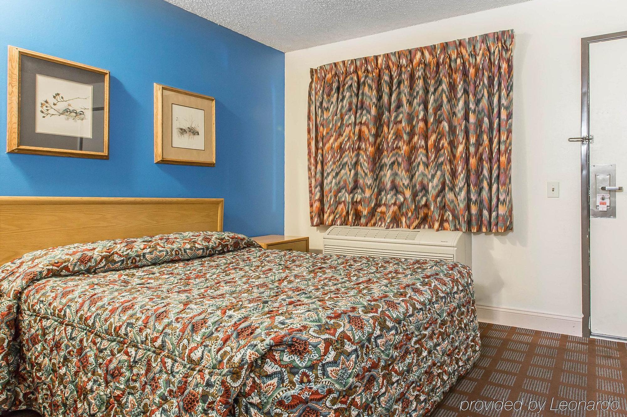 ماموث لاكيس Rodeway Inn Wildwood المظهر الخارجي الصورة
