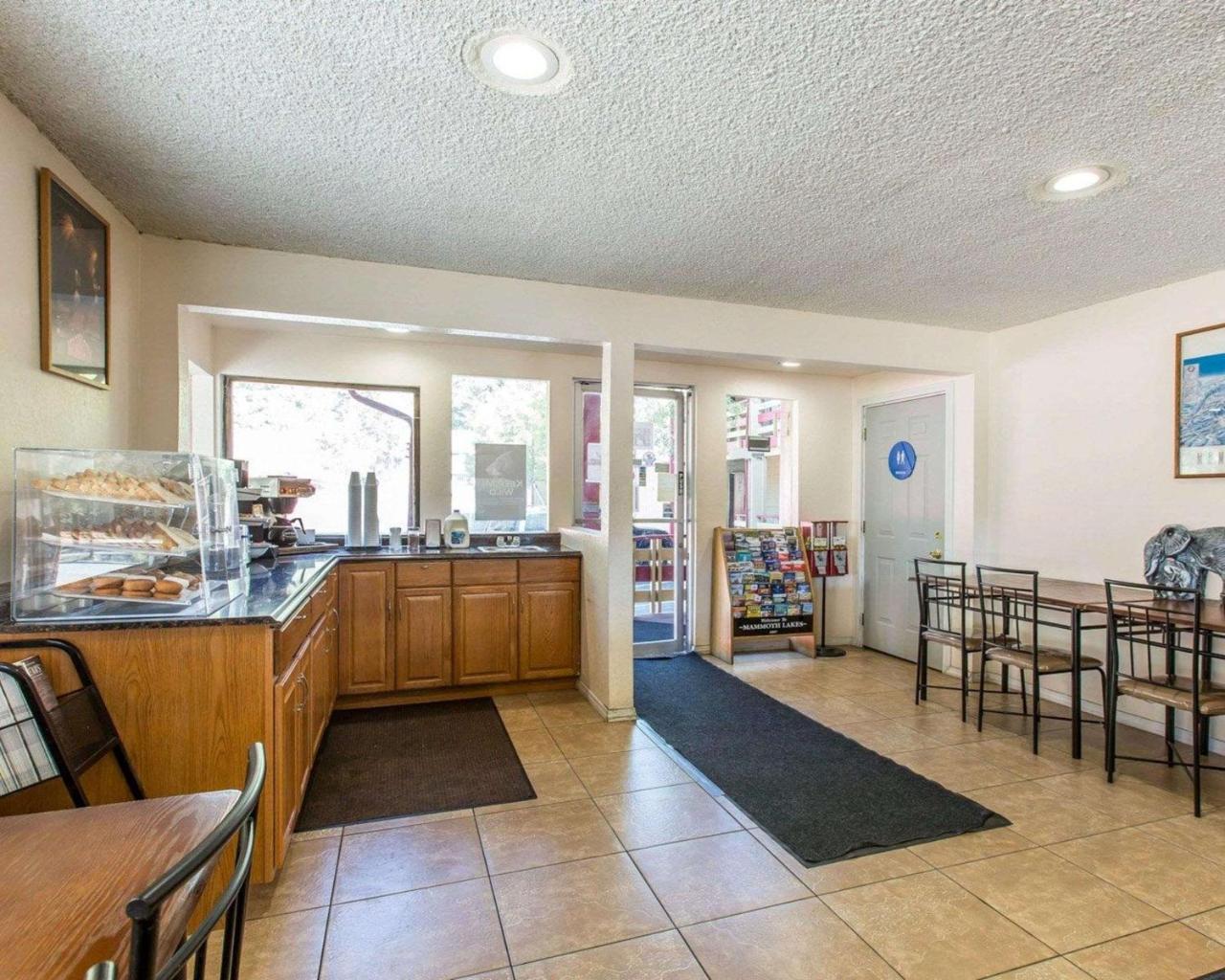 ماموث لاكيس Rodeway Inn Wildwood المظهر الخارجي الصورة