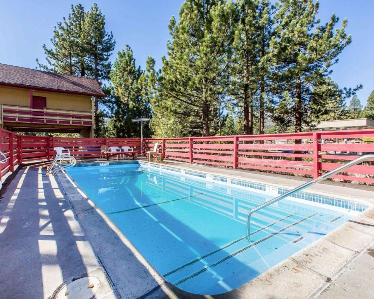 ماموث لاكيس Rodeway Inn Wildwood المظهر الخارجي الصورة