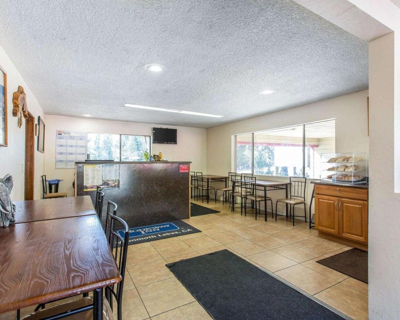 ماموث لاكيس Rodeway Inn Wildwood المظهر الخارجي الصورة